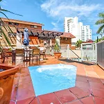 Santa Fe By The Broadwater